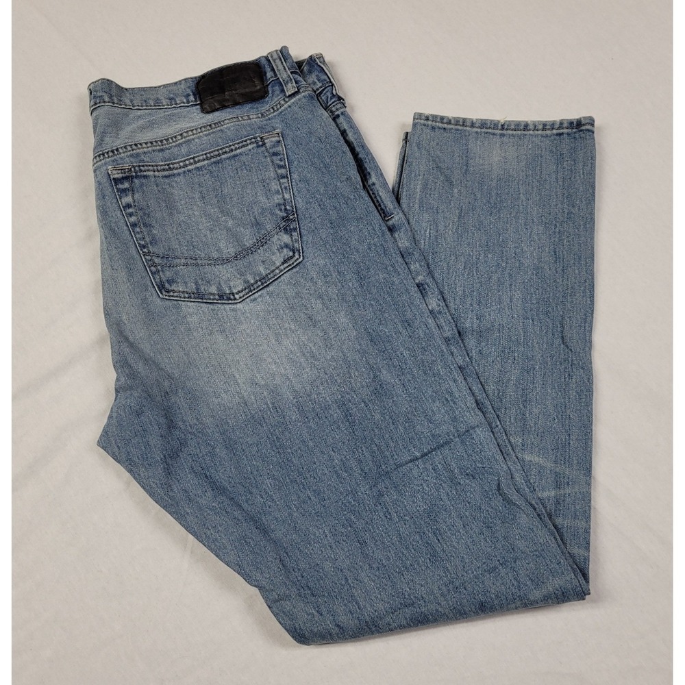 Bullhead Denim Co. Light-wash Straight Leg Skinny Blue Jeans Men's Size 36 x 32